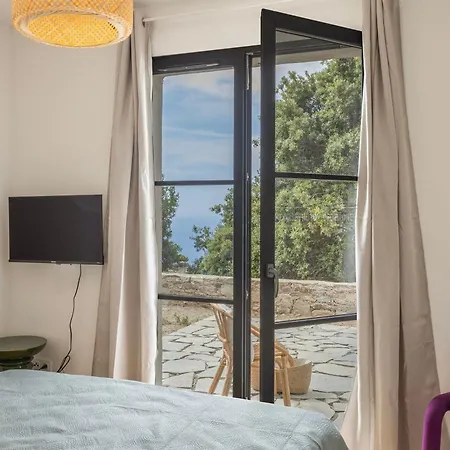 Azurea Vue Panoramique Et Montagne A Brando Holiday home *